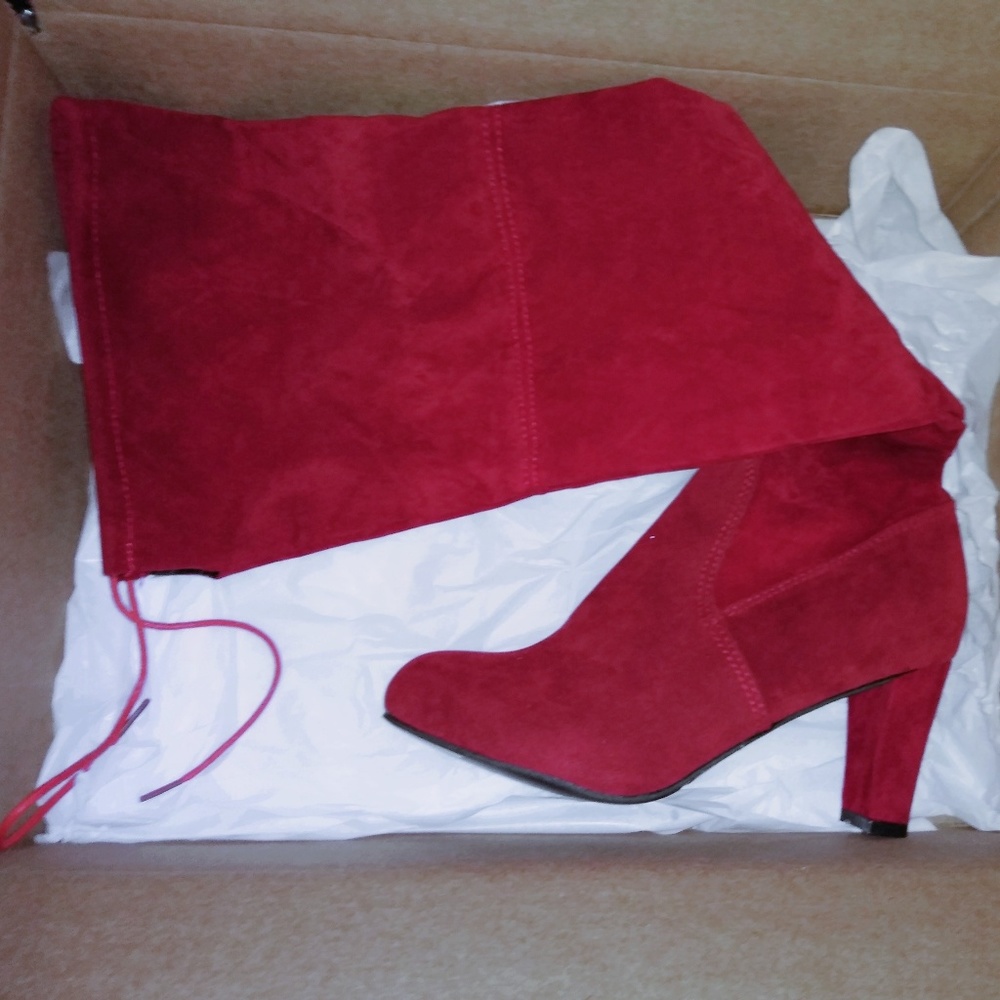 Red Velvet Boots (NEW)